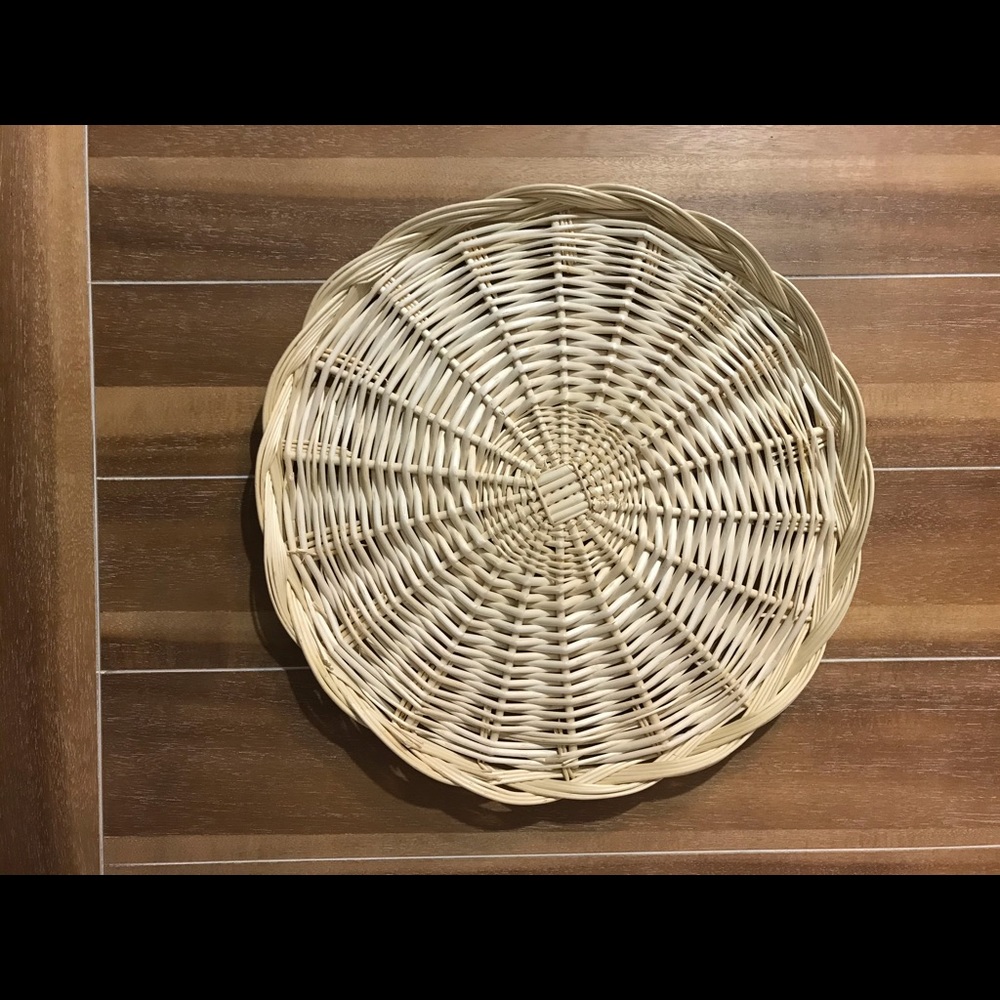 Tan Woven rattan plate